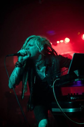 Portrait or other artwork representing [{807e20bc-3505-449e-ac58-a29356427fd7 Release mask-visions-poison.jpeg} {f0cb7faa-cfe8-4de2-b764-71a2e66cc8e0 Artist statiqbloom.jpeg}]